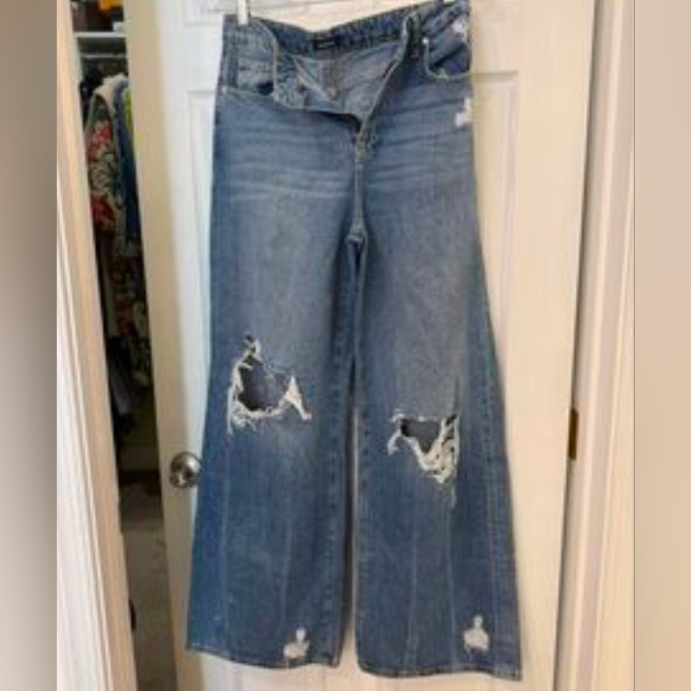 BOOHOO Distreassed BOHO Jeans Size US12